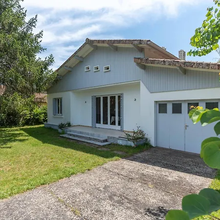 Maison De Pres Du D'aureilhan A 3 Km De Mimizan, Pour 6 Pers. Avec Grand Jardin Cloture - Fr-1-50-139 *